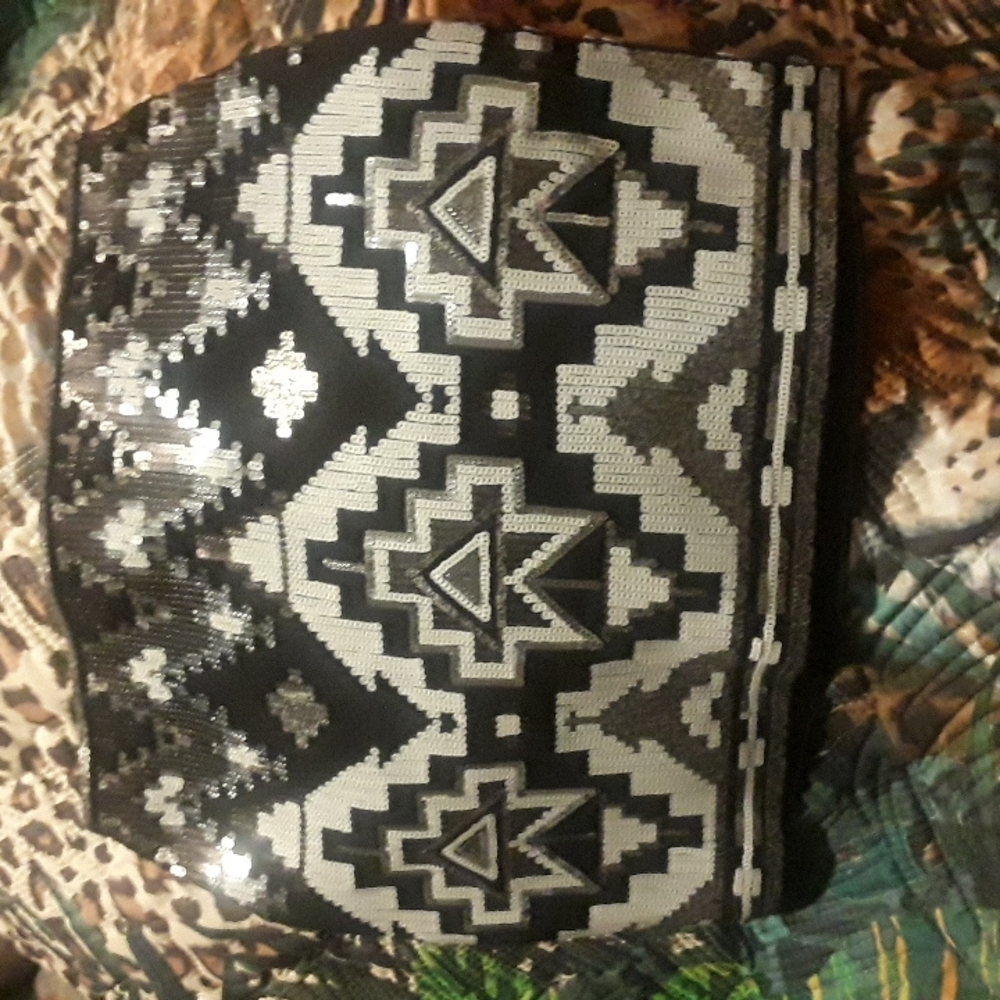Express Sequin mini skirt Aztec pattern XS NWOT Sparkly High Contrast Geometric - Picture 3 of 6